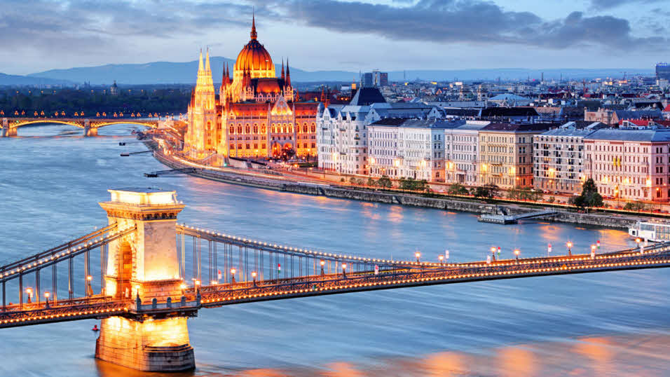 Budapest-with-chain-bridge-and-parliament-Hungary
